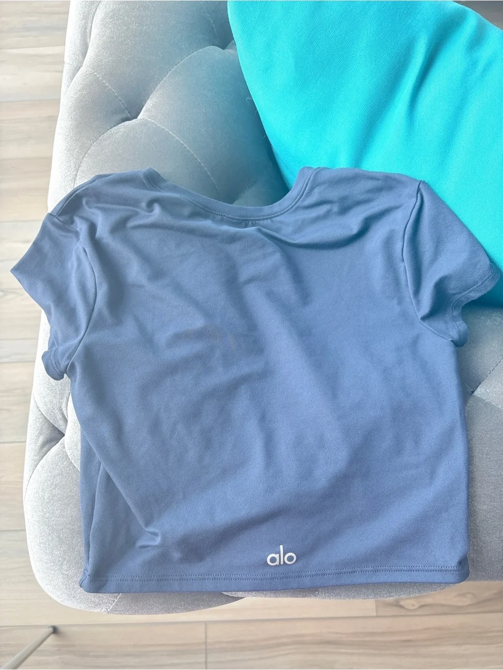 Alo Yoga Alosoft Crop Finesse Short Sleeve in Navy